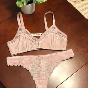 ☀️VICTORIAS SECRET CRUSHED VELVET SET☀️